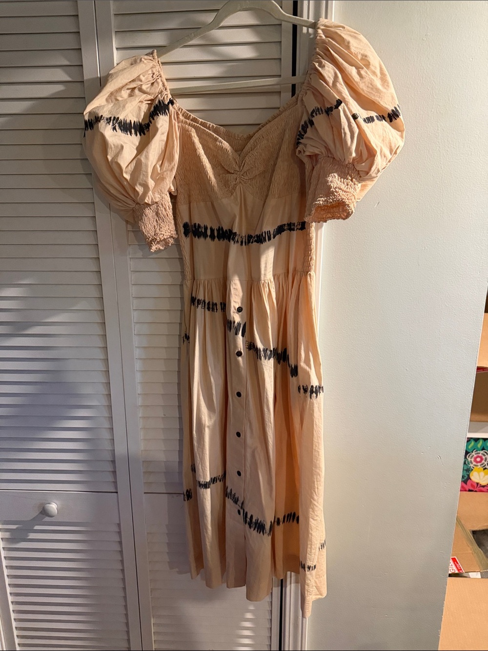 SWF Peach Puff Puff-Sleeve Midi Dress with Black Accent L - Picture 2 of 3
